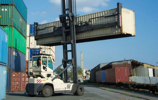 Konecranes do pustych kontenerów - obrazek 3