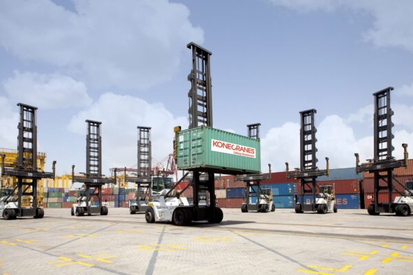 Konecranes do pustych kontenerów - obrazek 5