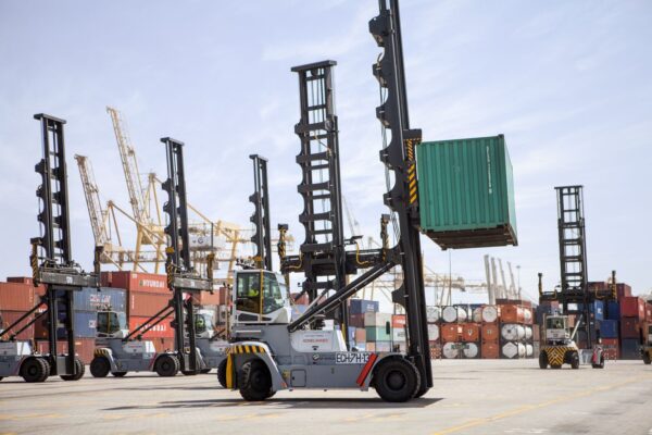 Konecranes do pustych kontenerów - obrazek 6