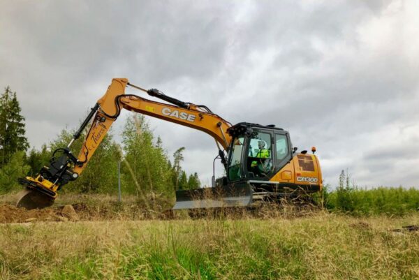Koparka gąsienicowa Case CX130D - obrazek 9
