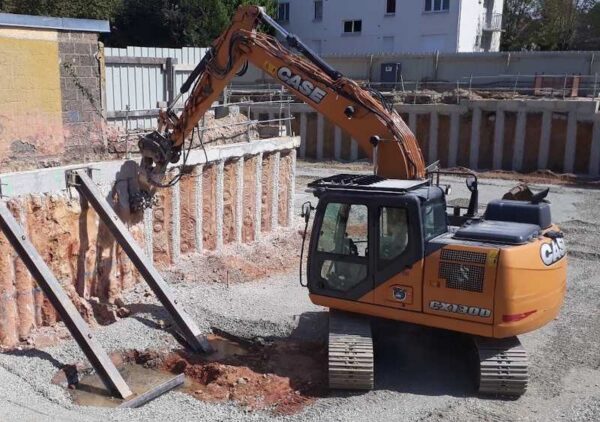 Koparka gąsienicowa Case CX130D - obrazek 11