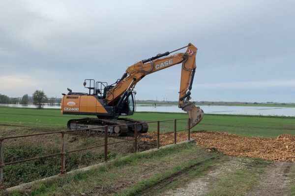 Koparka gąsienicowa Case CX240D - obrazek 8