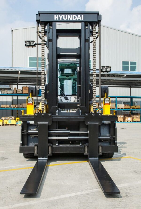 Hyundai - 12000 - 16000 kg - Seria 9V - obrazek 12