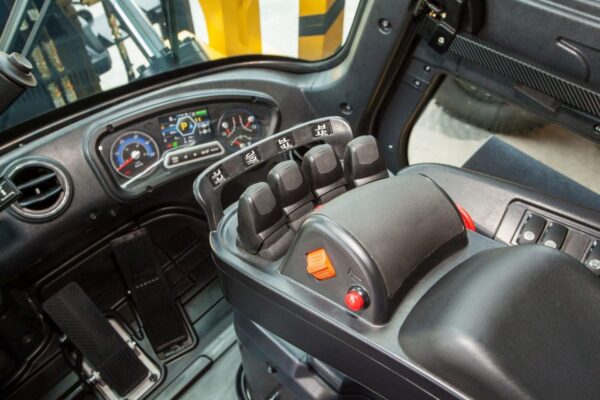 Hyundai - 12000 - 16000 kg - Seria 9V - obrazek 22