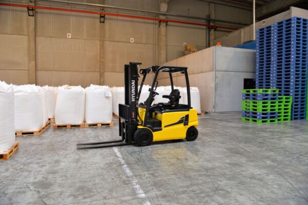 Hyundai - 1600 - 2000 kg (48V) - obrazek 8