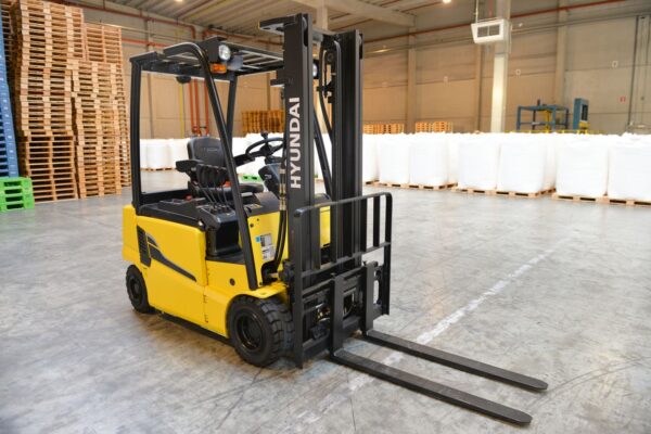 Hyundai - 1600 - 2000 kg (48V) - obrazek 9