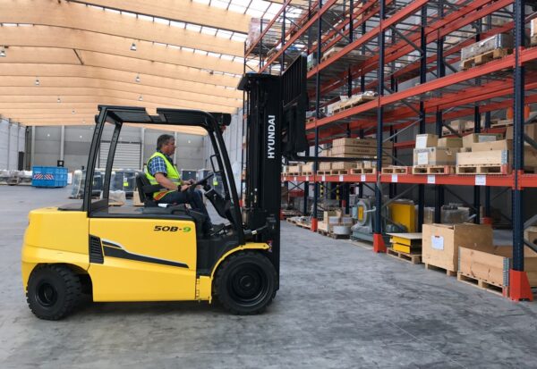 Hyundai - 4000 - 5000 kg (80V) - obrazek 5