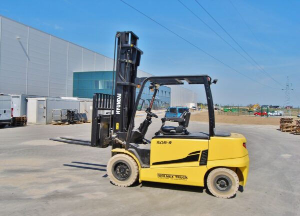 Hyundai - 4000 - 5000 kg (80V) - obrazek 9