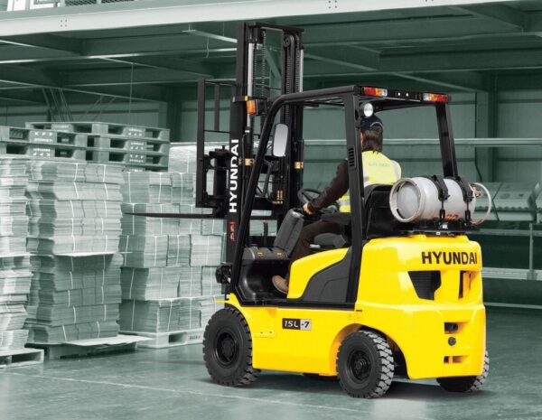 Hyundai – 1500 - 2000 kg - seria 7M - obrazek 3