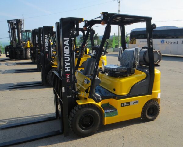 Hyundai – 1500 - 2000 kg - seria 7M - obrazek 10