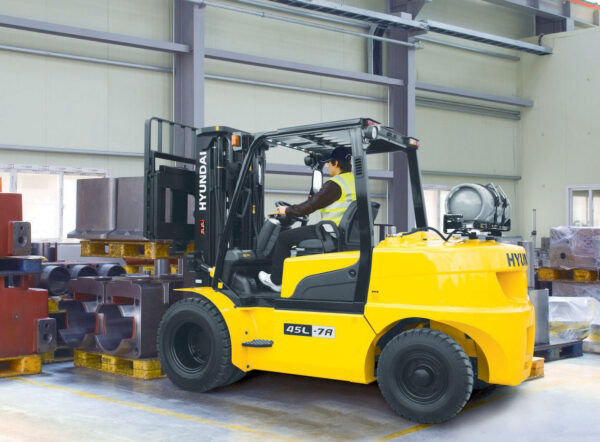 Hyundai - 3700 - 5000 kg - Seria 9 - obrazek 6
