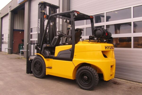 Hyundai - 3700 - 5000 kg - Seria 9 - obrazek 9
