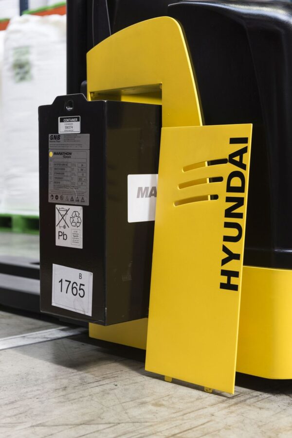 Hyundai - 1500 - 2000 kg (podnośnikowe z podestem) - obrazek 12