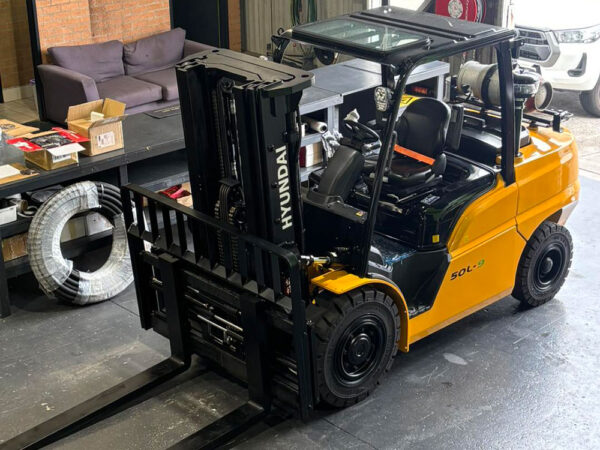 HYUNDAI - 3700 - 5000 kg - Seria 9 - obrazek 11